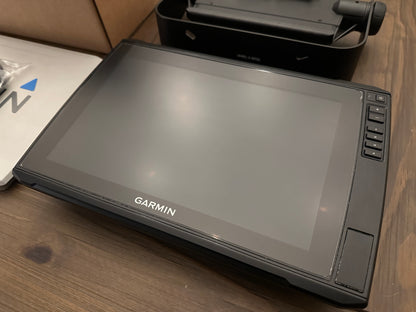 *USED* Garmin 126sv Ultra 1 + LVS34 bundle
